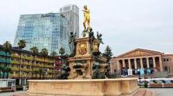 میدان تئاتر (میدان تئاتر)